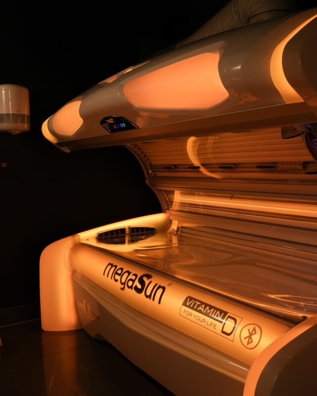 Don’t spend the day being cold and looking at the rain.. spend it with us, at The SunShine Co. Bringing the sun to you.. ❤️🧘🏼‍♀️

Take some you time, you deserve it. Open until 10pm 💫
*Chatham closes at 8pm. 

Click the link in our bio to find your local salon.. we look forward to welcoming you 🫶🏼

#tan #vitamind #stressrelief #sunshine #mood